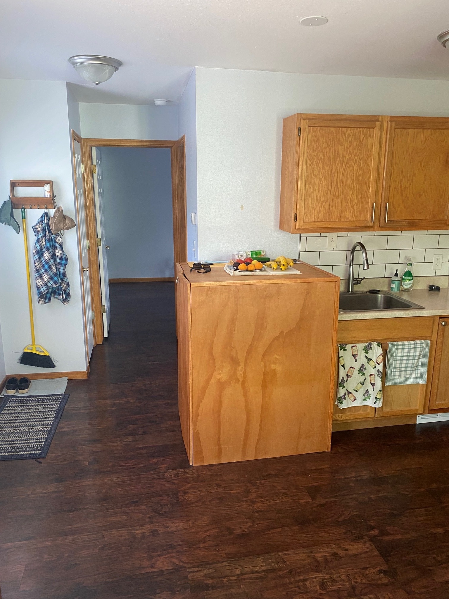 Building Photo - 705 Ponderosa Dr