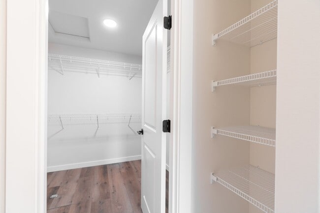 Building Photo - Brand New 2 Bedroom Duplex in SW Redmond