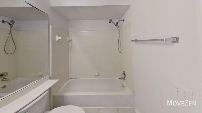 Building Photo - 1221 Westview Ln