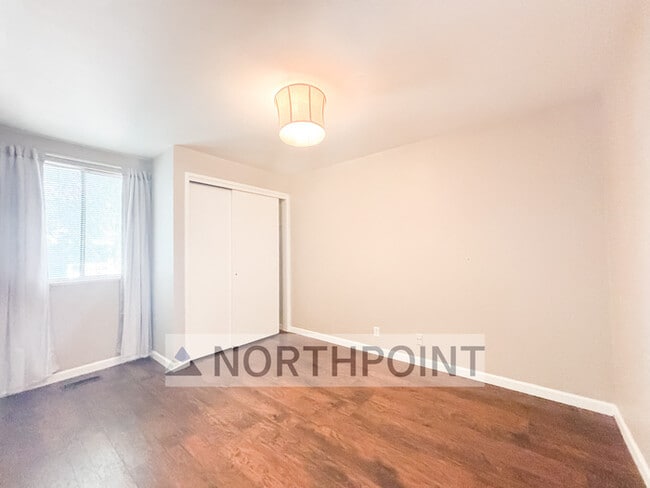 Building Photo - Modern 3 Bed 2 Bath Home in Village II – C...