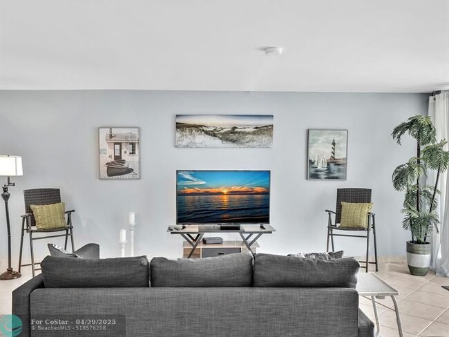 Building Photo - 5200 N Ocean Blvd