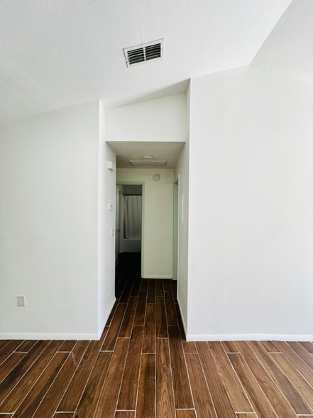 Building Photo - 3136 Harmon Ln