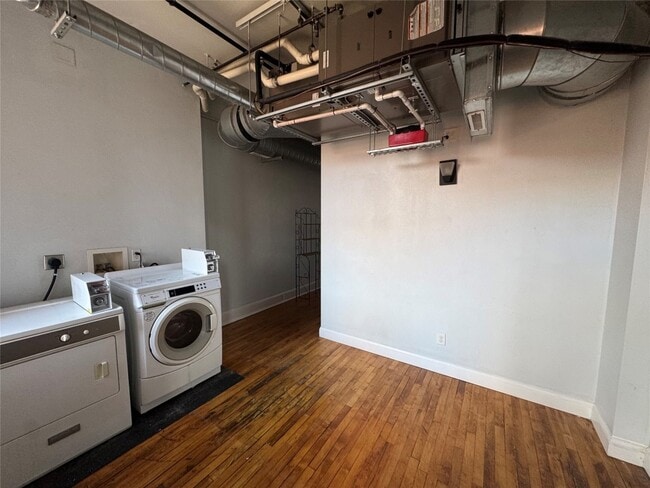 Building Photo - 135 Washington St