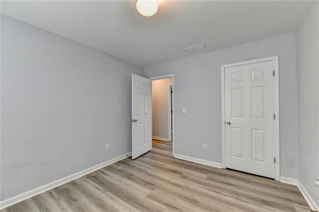 Building Photo - 7635 Harrogate Pl