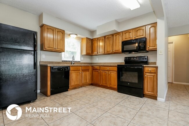 Building Photo - 7149 Wedgewood Dr