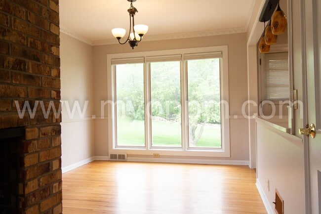 Building Photo - UPDATED 4bedroom Ranch Home!  $600 off the Deposit!!!