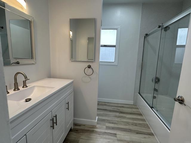 Building Photo - 109 S Alameda Ln