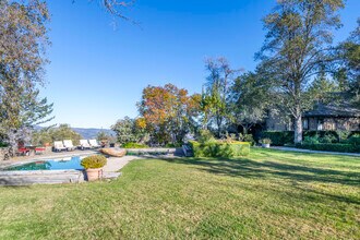 Building Photo - 4040 Spring Mountain Rd