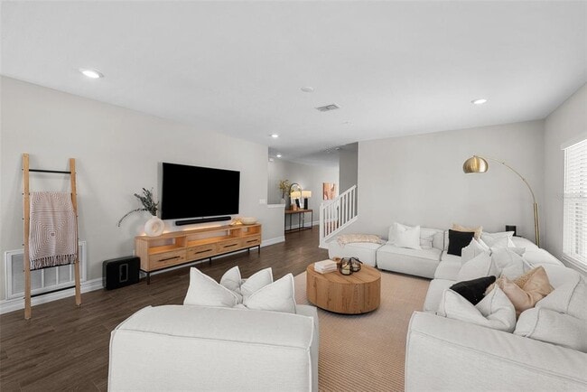 Building Photo - 5351 Bridge St