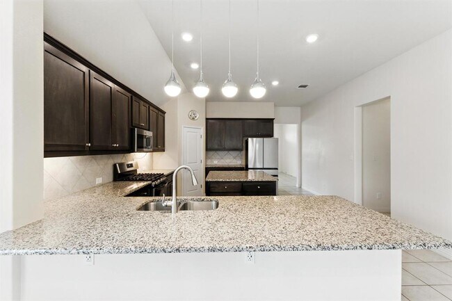Building Photo - 237 Red Granite Dr
