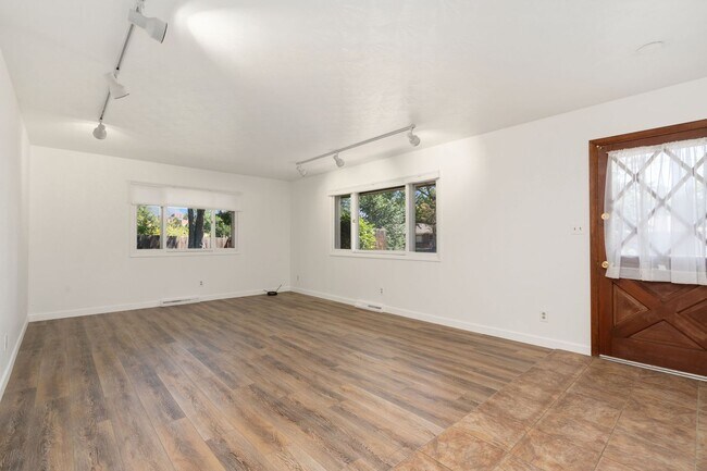 Building Photo - Fantastic Home in Central Fort Collins