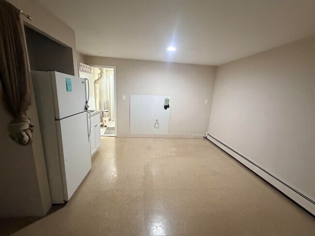 Building Photo - 374A Cator Avenue Unit 1