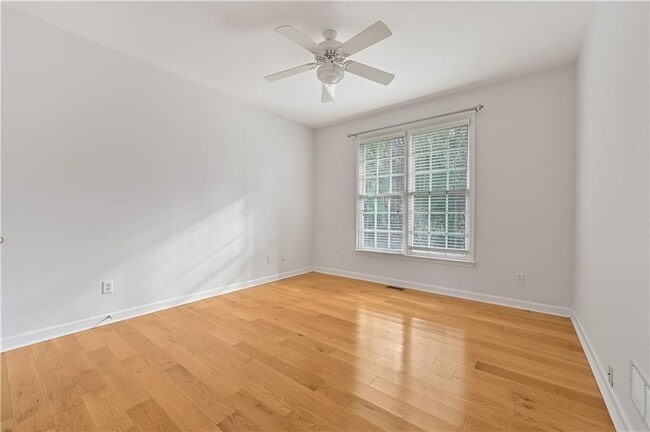 Building Photo - 1070 Admiral Crossing