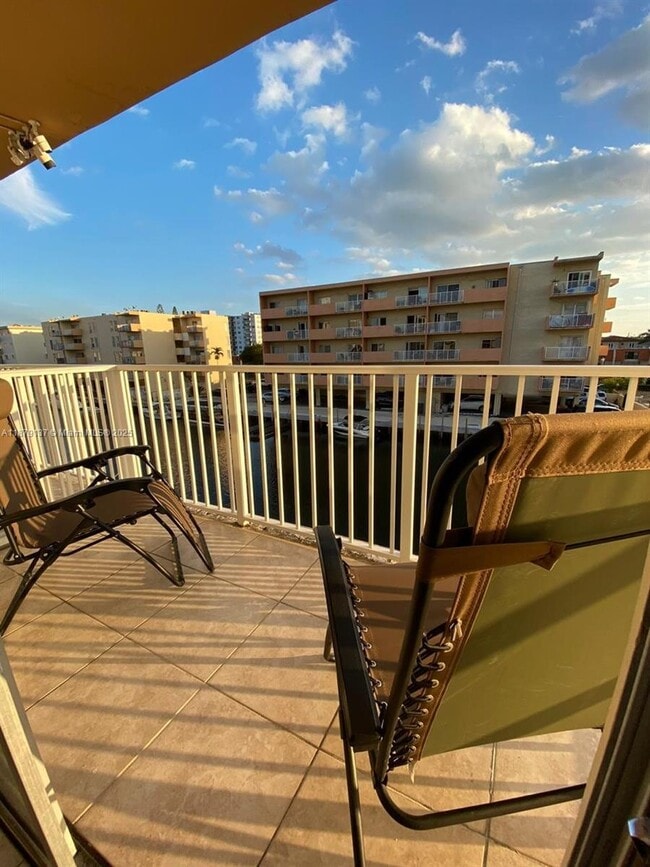 Building Photo - 1 bedroom in North Miami Beach FL 33160