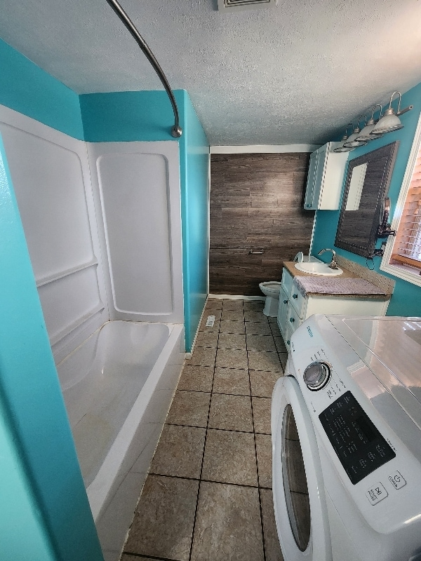 Building Photo - 730 S Chicago Ave