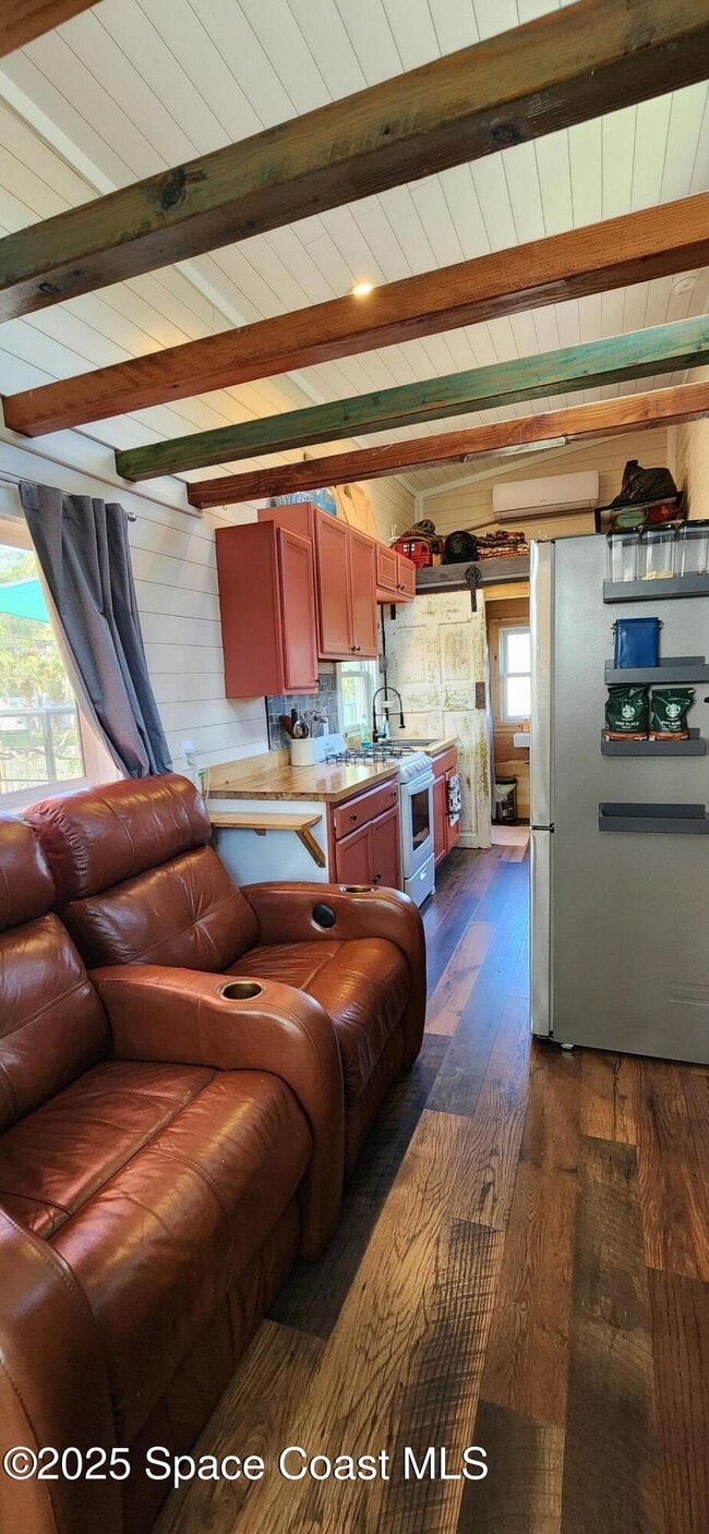 Building Photo - 232 Flamingo Dr