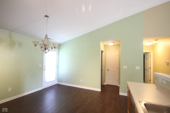 Building Photo - 1554 Stanford Dr