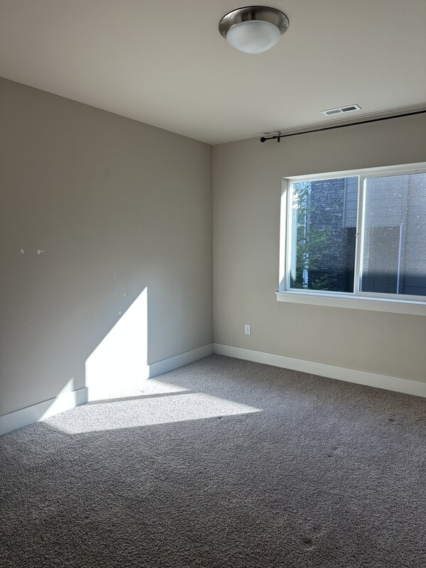 Building Photo - 4132 223rd Pl SE
