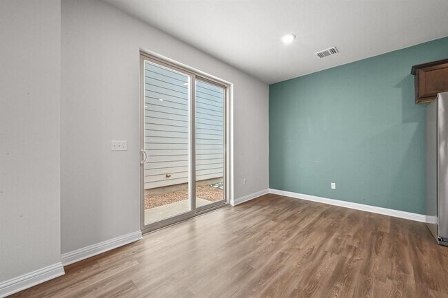 Building Photo - 7902 Mellencamp Dr