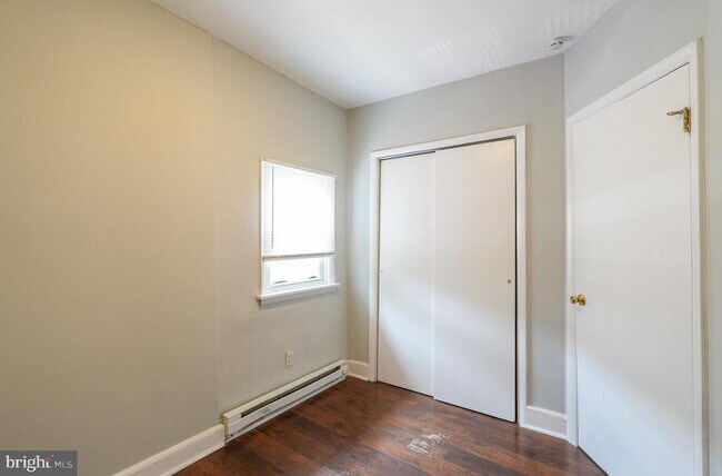 Building Photo - 7401 Andrews Ave