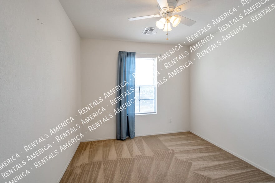 Building Photo - 1110 E Coppola St