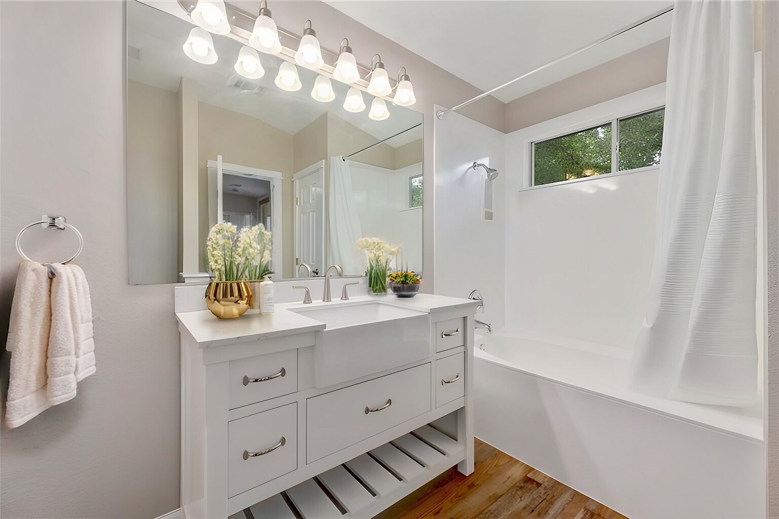 Master Bathroom - 2710 Greenlee Dr