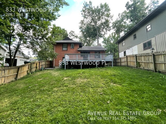 Building Photo - 833 Westwood Pl