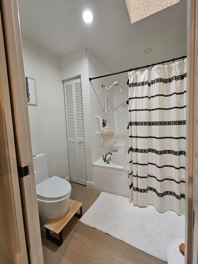 Building Photo - 7976 La Mirada Dr