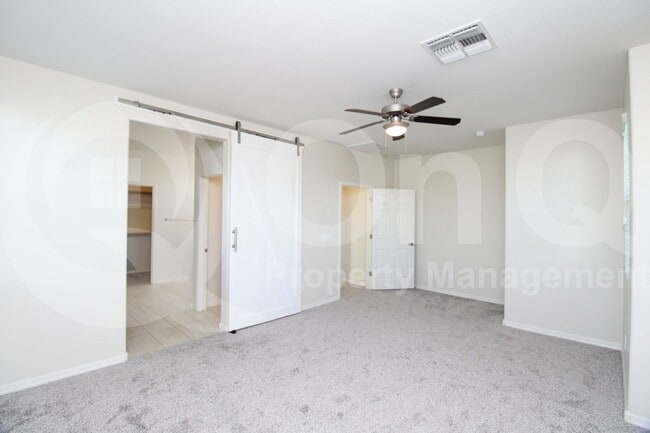 Building Photo - 3802 East Stiles Lane