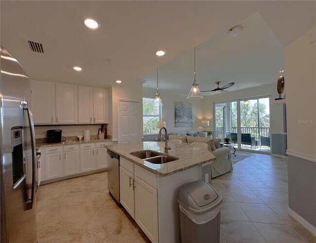 Building Photo - 14091 Heritage Landing Blvd