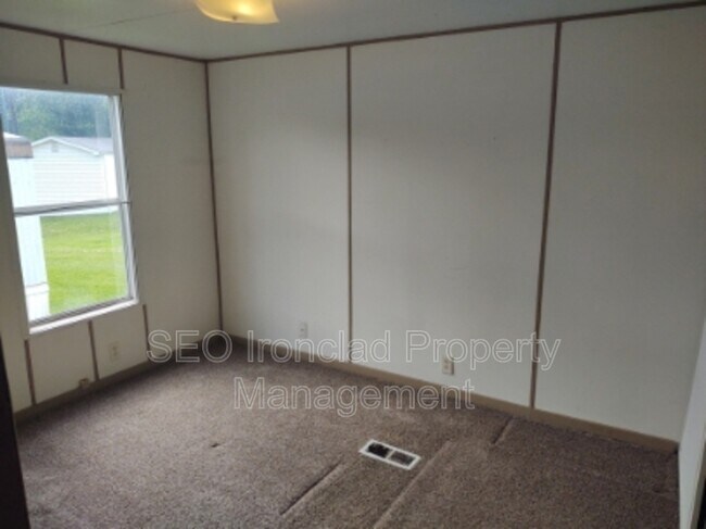 Building Photo - 62846 Byesville Rd
