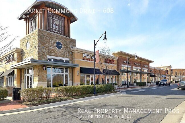 Building Photo - 4490 Market Commons Dr