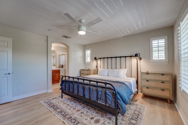 Building Photo - 10454 Zenor Ln