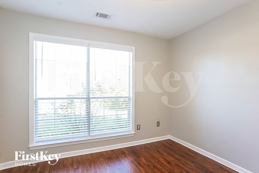 Building Photo - 77 Pebble Creek Dr