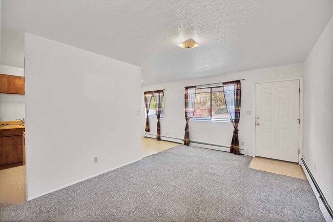 Building Photo - 3290 1/2 Lombardy Lane