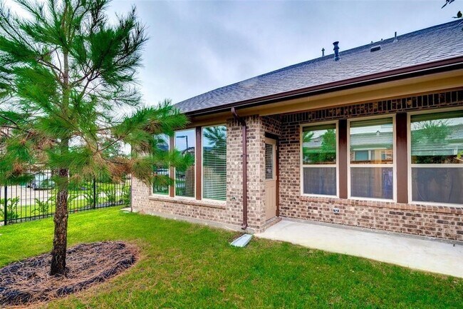 Building Photo - 4 Centennial Ridge Pl