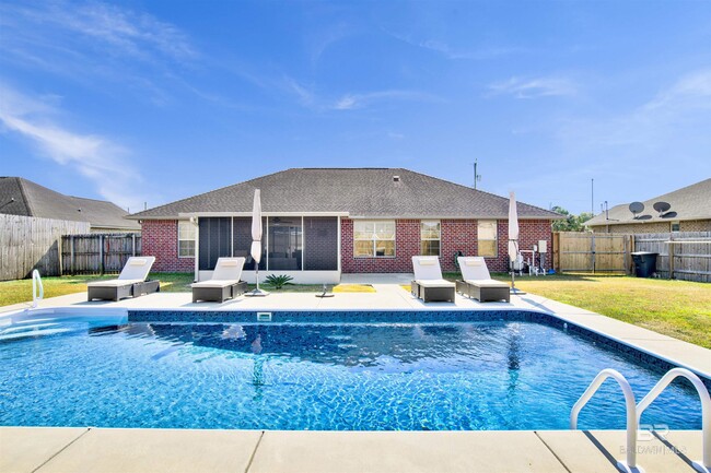 Building Photo - 33633 Field Stone Ln