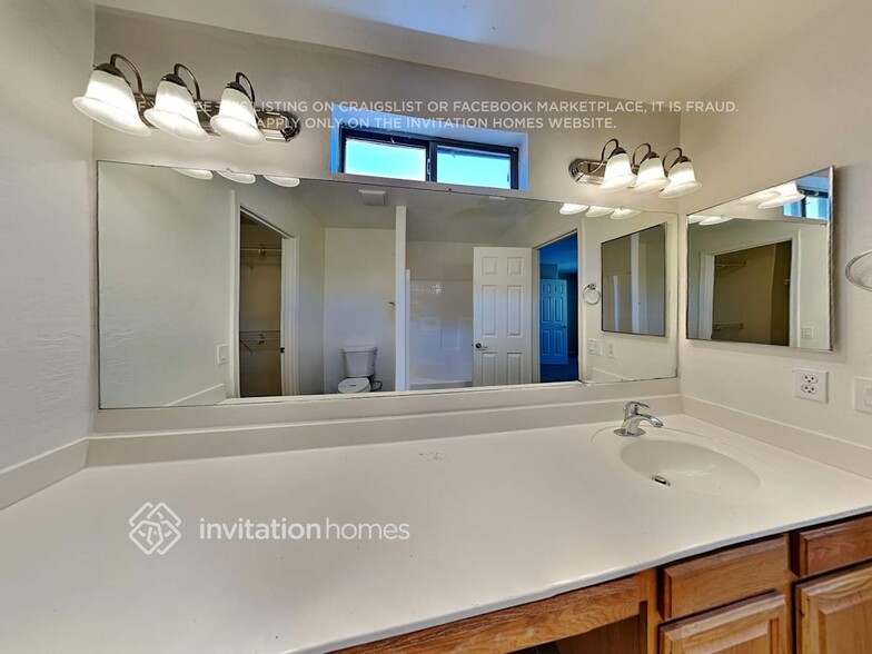 Building Photo - 6811 N 129th Dr