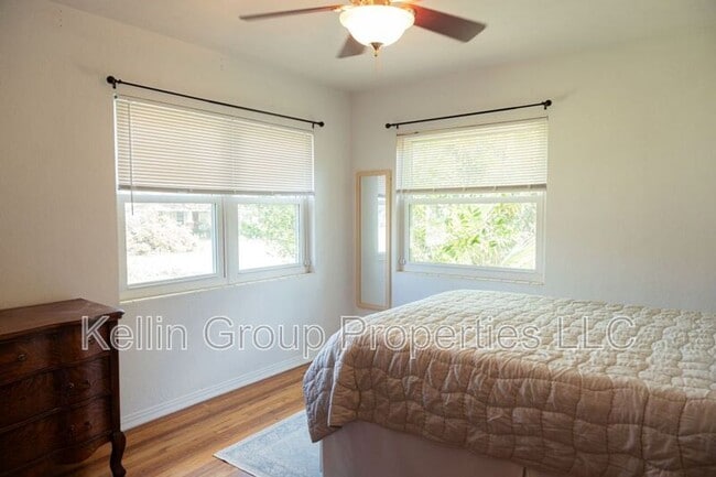 Building Photo - 1805 E Fern Rd