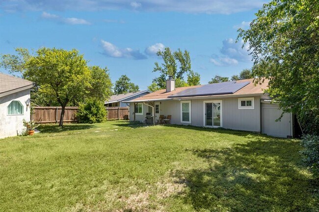 Building Photo - 7310 Saffron St