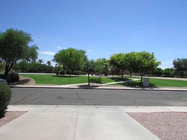 Building Photo - 1346 S Palomino Creek Dr