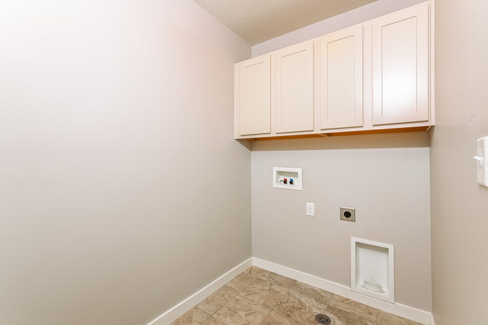 Building Photo - 13368 S Moorfield Dr