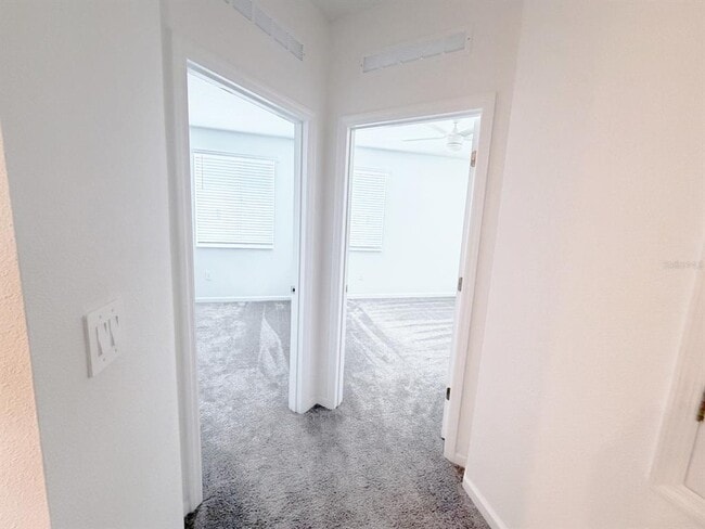 Building Photo - 398 Bogey Dr