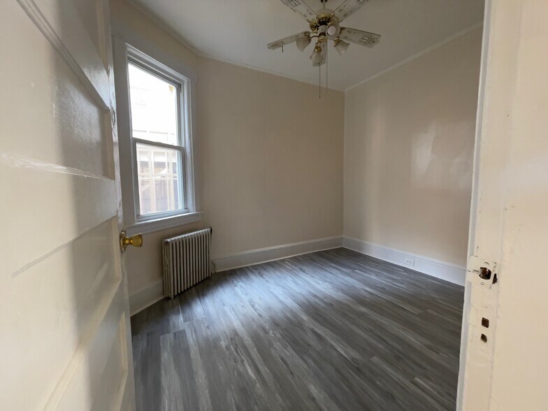 Unit 2 - 103 Storms Ave