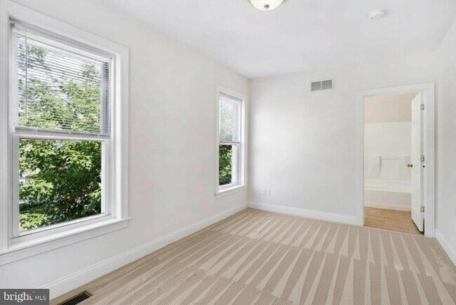 Building Photo - 220 S Matlack St