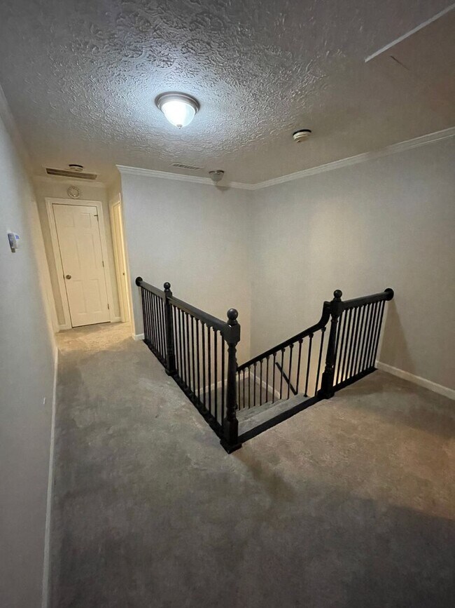 Building Photo - Executive Rental in Horseleg Creek- $3,295