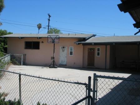 Building Photo - SDSU / College Area 6 bedrooms with 4 baths split-level home.