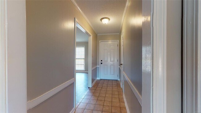 Building Photo - 1806 Heatherton Dr
