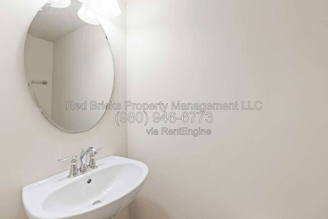 Building Photo - 2306 Rachelwood Dr
