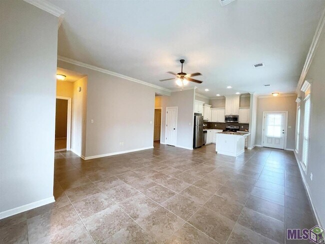 Building Photo - 1695 El Tigre Dr